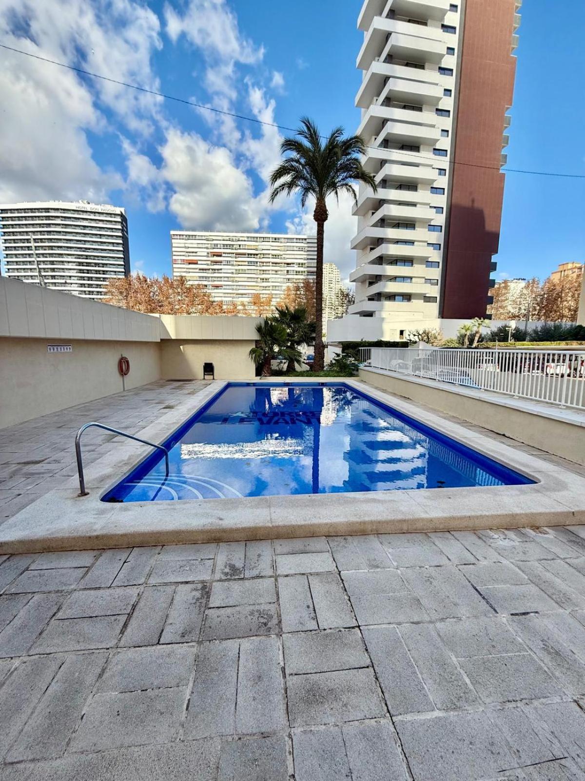 Apartamento Torre Levante, Primera Linea De Playa 貝尼多姆 外观 照片